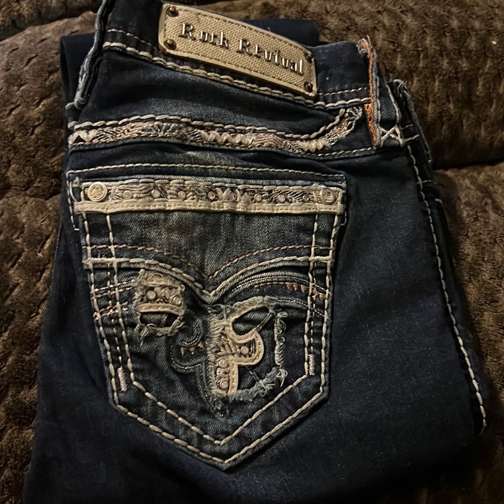 Lightly worn rock revival jeans size 29